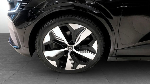 Renault Megane E-Tech 9 of 9