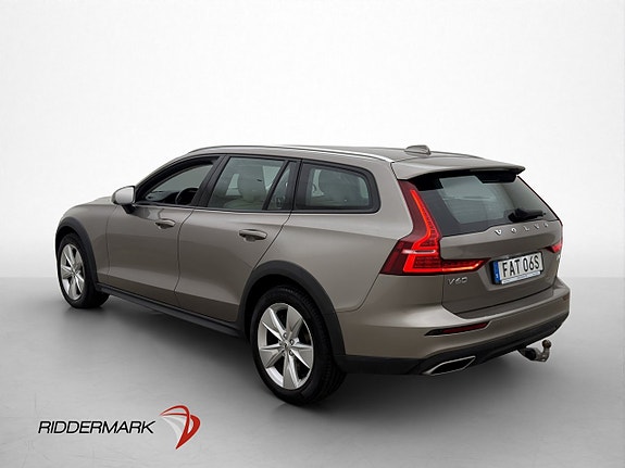 Volvo V60 Cross Country 5 of 5