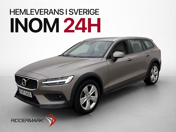 Volvo V60 Cross Country 3 of 5