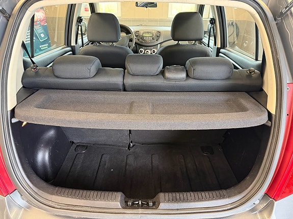 Hyundai i10 10 of 13
