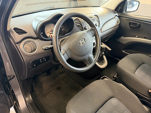 Hyundai i10 8 of 13