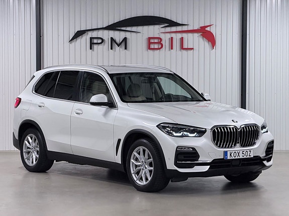 BMW X5 2 of 5