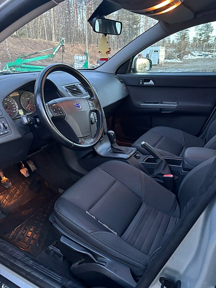 Volvo S40 5 of 5