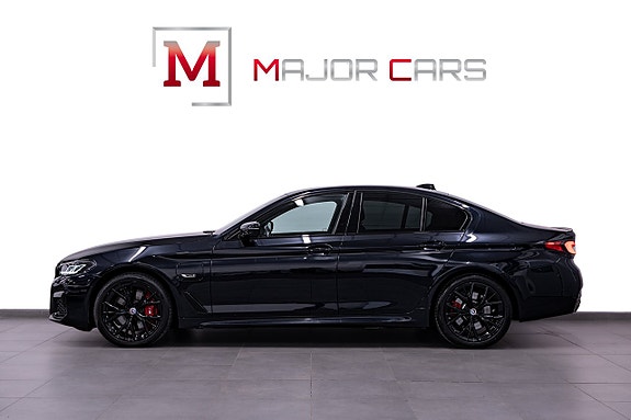 BMW 545e 3 of 5