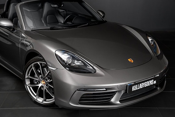 Porsche 718 Boxster 2 of 5