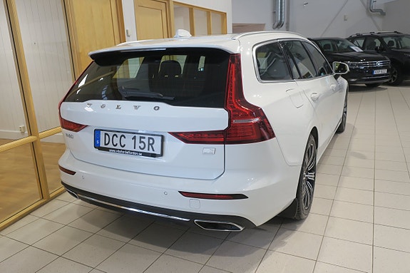 Volvo V60 4 of 5