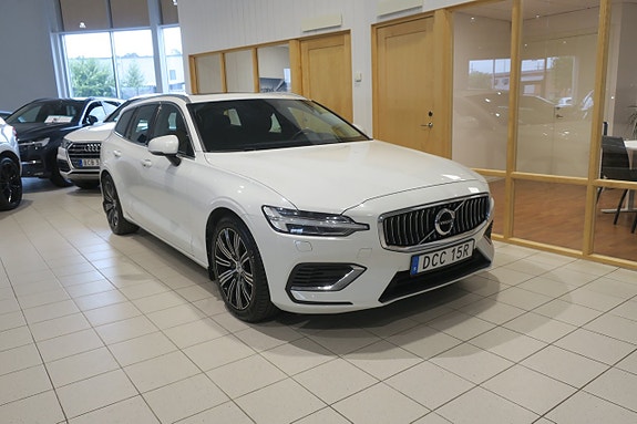 Volvo V60 2 of 5