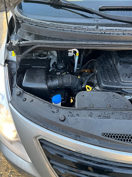 Hyundai H-1 9 of 11