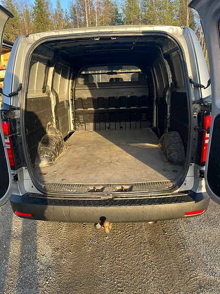 Hyundai H-1 6 of 11
