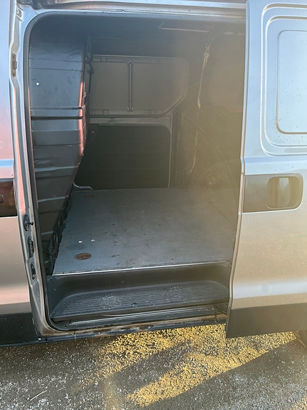 Hyundai H-1 5 of 11