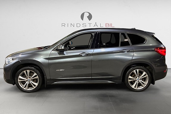 BMW X1 4 of 5
