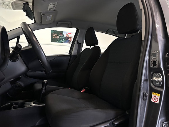 Toyota Yaris 7 of 11