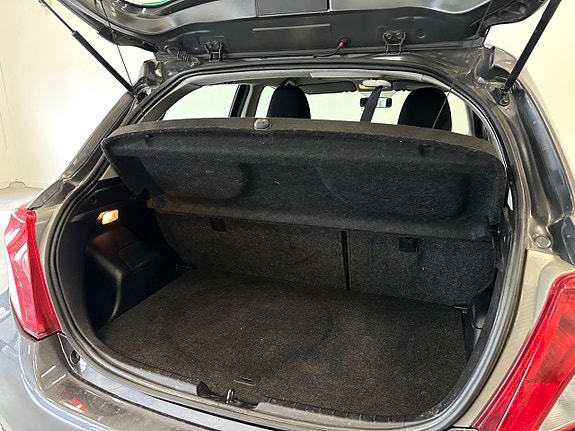 Toyota Yaris 5 of 5