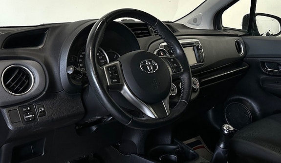 Toyota Yaris 6 of 11