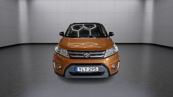 Suzuki Vitara 2 of 14