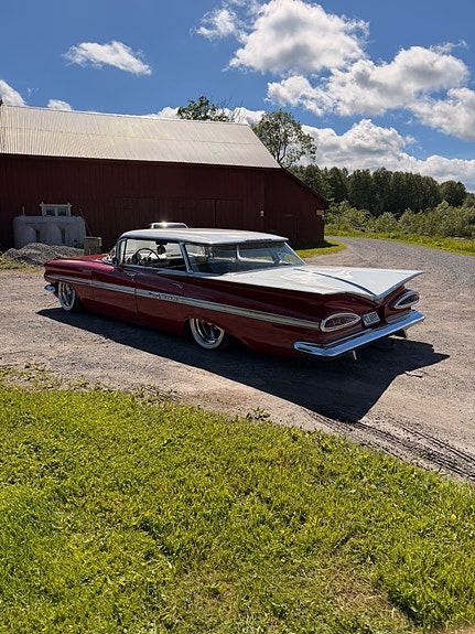Chevrolet Impala 2 of 5