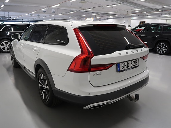 Volvo V90 Cross Country 7 of 30