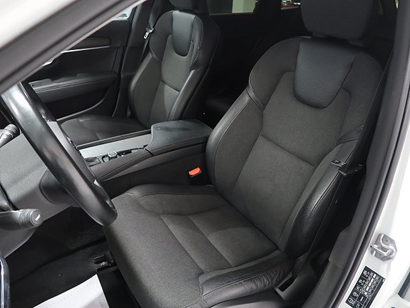 Volvo V90 Cross Country 17 of 30