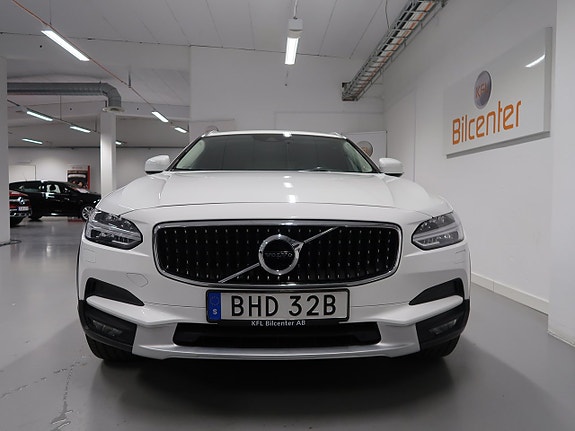 Volvo V90 Cross Country 9 of 30