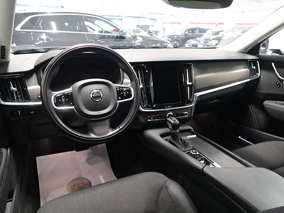 Volvo V90 Cross Country 16 of 30