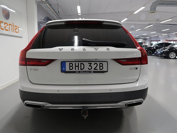 Volvo V90 Cross Country 6 of 30