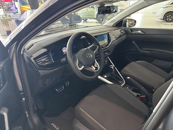 Volkswagen Polo 10 of 18