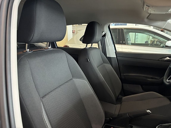 Volkswagen Polo 18 of 18