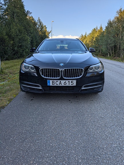 BMW 520d 2 of 5