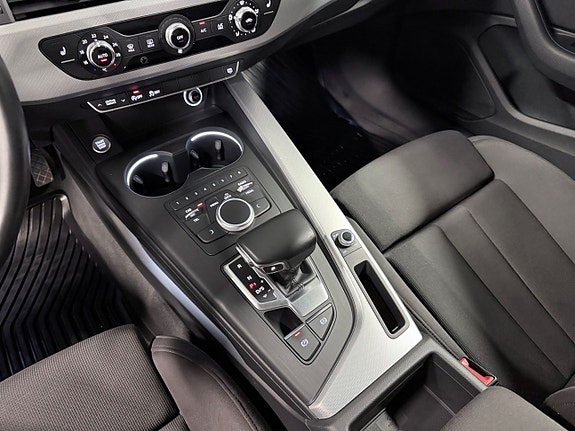 Audi A4 13 of 30
