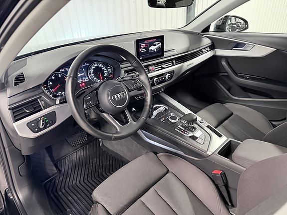 Audi A4 9 of 30