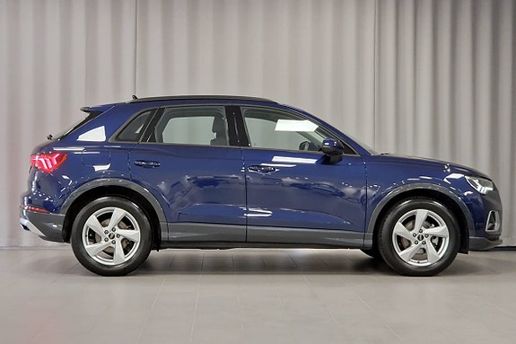 Audi Q3 4 of 5