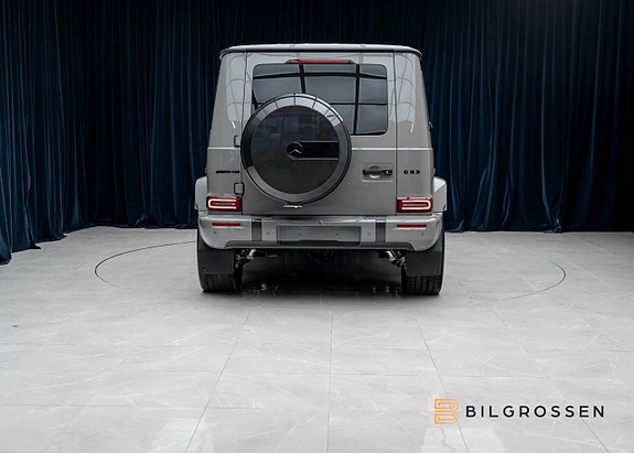 Mercedes-Benz G63 4 of 5