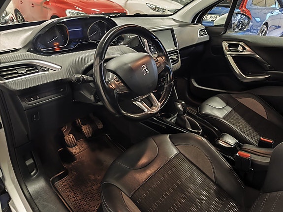 Peugeot 2008 8 of 18