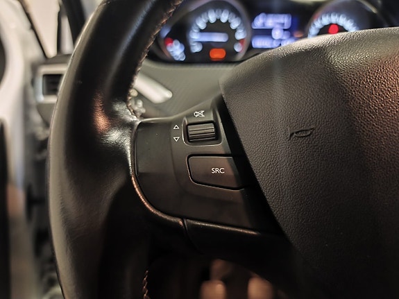 Peugeot 2008 10 of 18