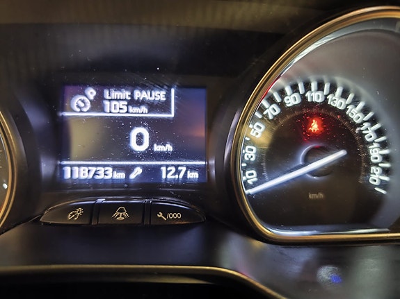 Peugeot 2008 11 of 18
