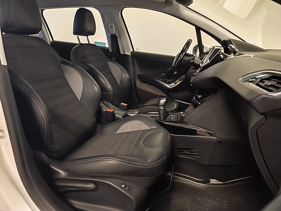Peugeot 2008 13 of 18