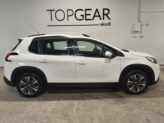 Peugeot 2008 7 of 18