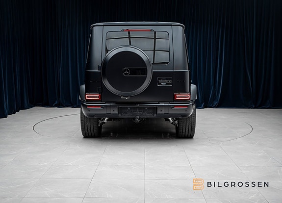 Mercedes-Benz G63 4 of 5