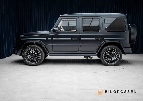 Mercedes-Benz G63 2 of 5