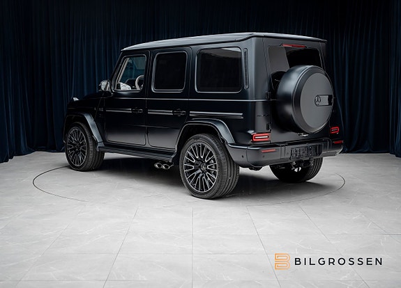 Mercedes-Benz G63 3 of 5