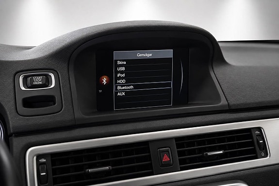 Volvo V70 19 of 24