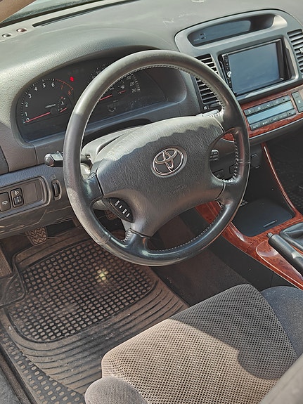 Toyota Camry 3 of 3