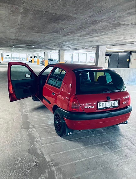 Renault Clio 2 of 7