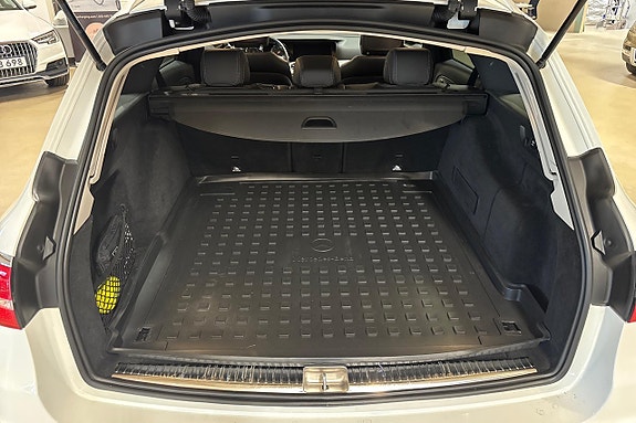 Mercedes-Benz E220 22 of 24