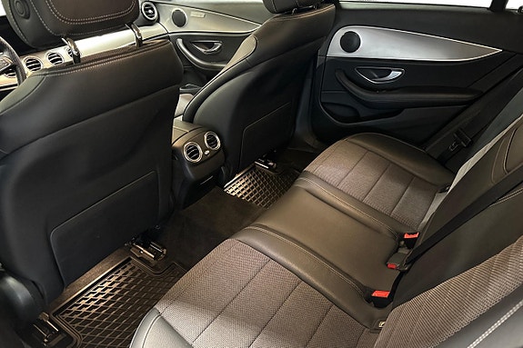 Mercedes-Benz E220 20 of 24