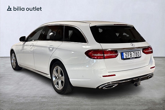 Mercedes-Benz E220 7 of 24