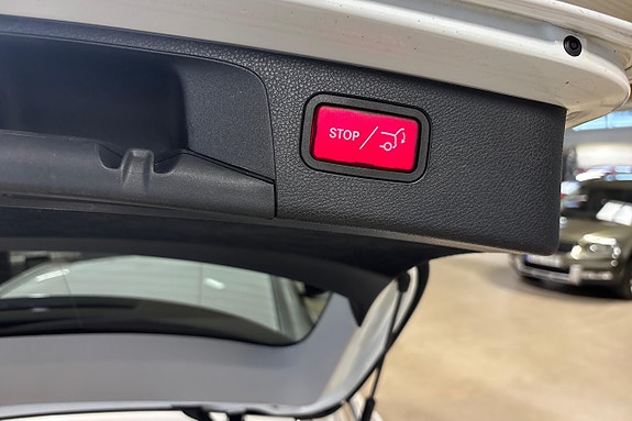 Mercedes-Benz E220 23 of 24
