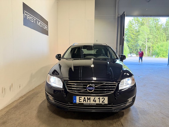 Volvo V70 4 of 5
