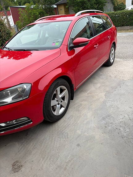 Volkswagen Passat 4 of 11