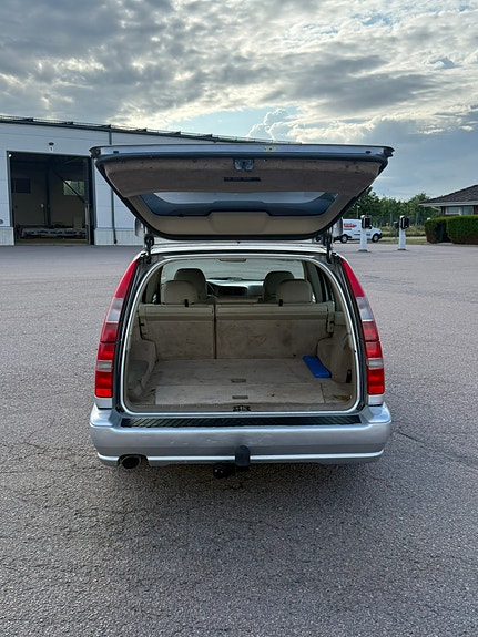 Volvo V70 6 of 6